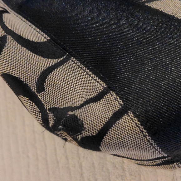 Coach Black/Grey Signature Canvas and Patent Leather Tote - Picture 14 of 16